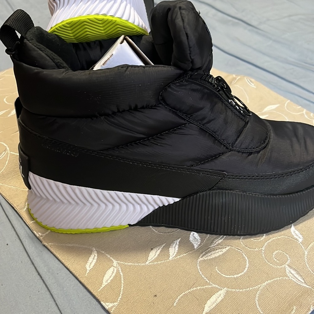 New Boots 🥾 - Picture 2 of 7